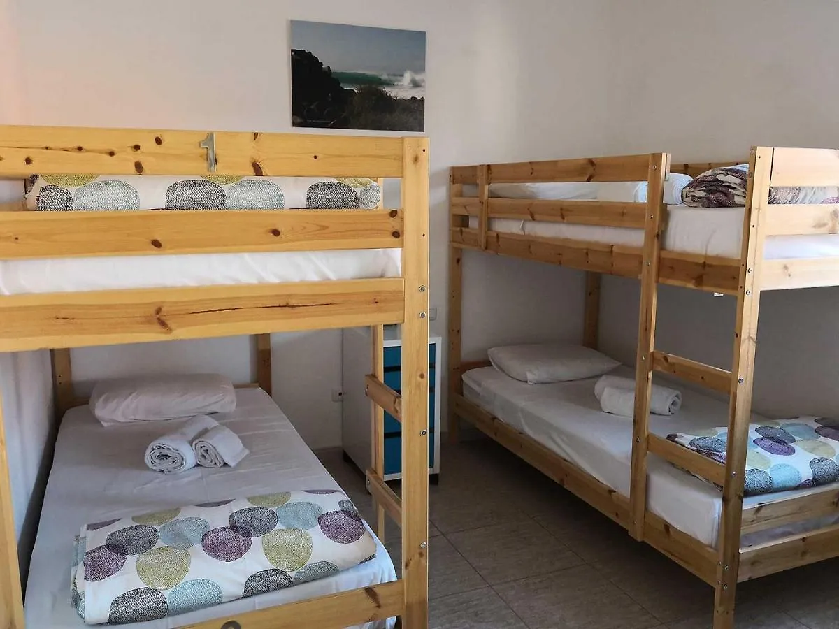 Surfintrip Academy&Camp Hostel Κοραλέχο