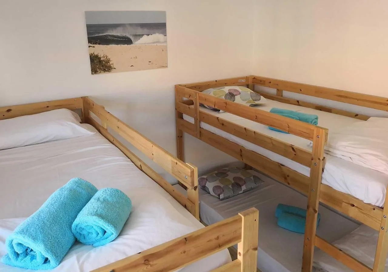 Surfintrip Academy&Camp Hostel Κοραλέχο