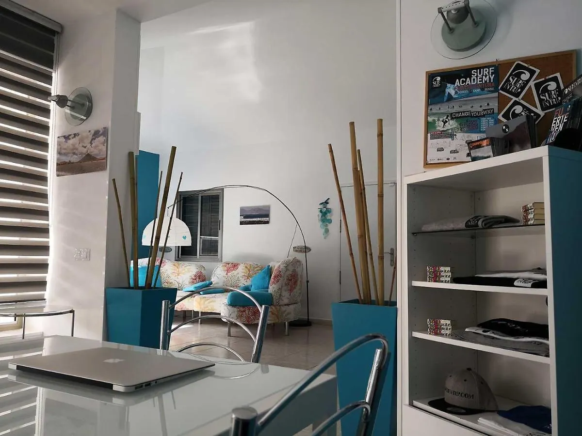 Хостел Surfintrip Academy&Camp Коральео